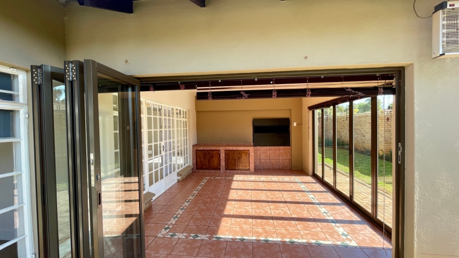 3 Bedroom Property for Sale in Wilkoppies North West